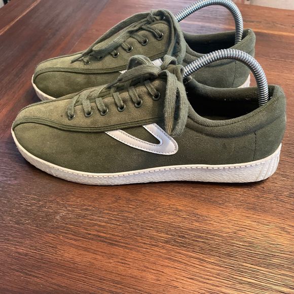 Mens Tretorn Lace-Up Casual Sneakers Nylite Suede Green sz 9 - Picture 1 of 8
